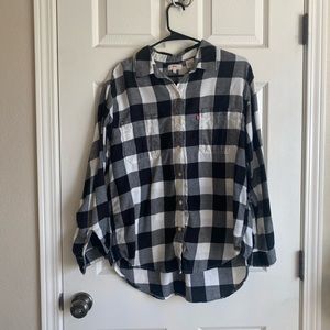 Levi’s black and white flannel